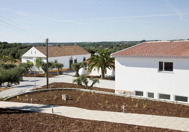 Hotel Quinta Dos Bastos Evora Exterior photo