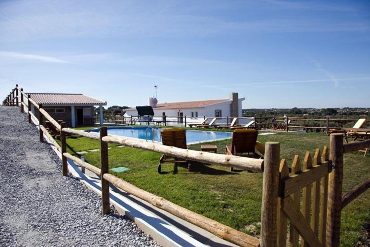Hotel Quinta Dos Bastos Evora Exterior photo